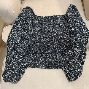 Women's Black and White Floral smocked puff sleeve Top
